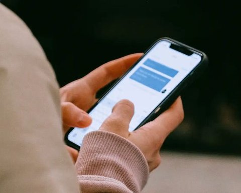 Benarkah Typing Ganteng Bisa Mempengaruhi Perasaan Seseorang? Simak Fakta Mengejutkan Ini