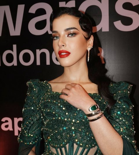 7 Potret Tasya Farasya Raih Beauty dan Fashion Creator of the Year, Ini Detail Penampilannya
