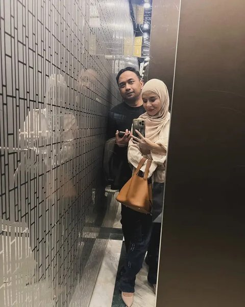 Meisya Siregar kesal ketika media daring menampilkan headline pisah ranjang dengan Bebi Romeo. Ia menggarisbawahi rumah tangganya baik-baik saja. (Foto: Dok. Instagram @meisya__siregar)