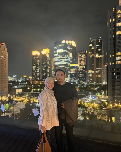 Meisya Siregar kesal ketika media daring menampilkan headline pisah ranjang dengan Bebi Romeo. Ia menggarisbawahi rumah tangganya baik-baik saja. (Foto: Dok. Instagram @meisya__siregar)