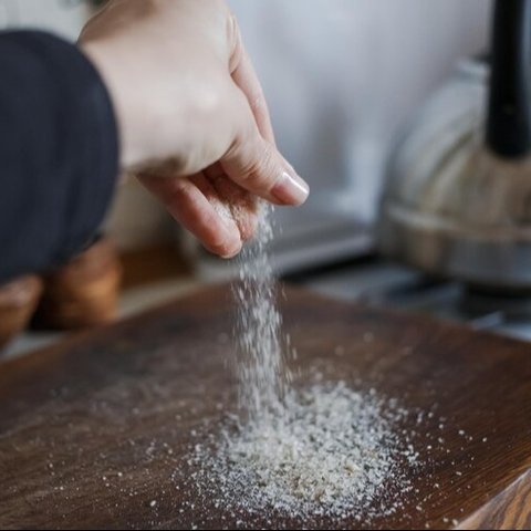 Cara Menghilangkan Kutu Rambut dengan Garam, Dijamin Ampuh?