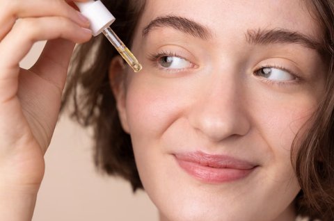 Retinol di Usia 20-an: Rahasia Kulit Mulus atau Overhype?
