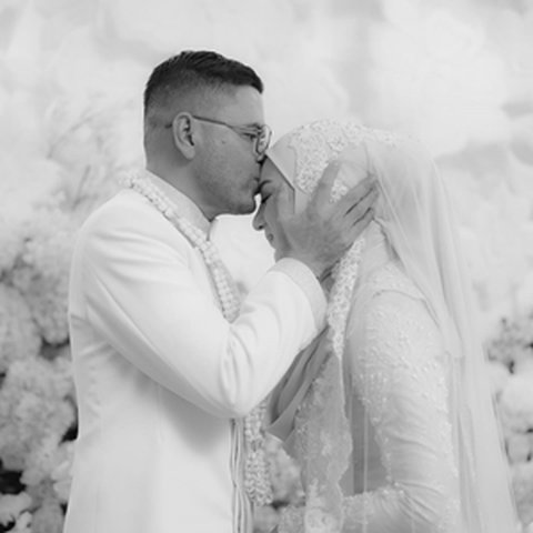 Menikah dengan Mahar Masjid, 8 Potret Irish Bella dan Haldy Sabri yang Ramai Diperbincangkan - Ternyata Ini Profesi Sang Suami