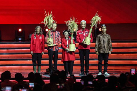 FOTO: Resmi Dipecat PDIP, Begini Potret Kenangan Mesra Jokowi dan Megawati yang Terekam Kamera