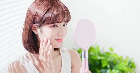 Ilustrasi penyebab pori-pori tersumbat. (c) cherayut000/Depositphotos.com