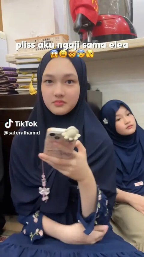 Shakeela Eleanor Berhijab Anak Ussy Sulistiawaty Bikin Pangling (Sumber: Tiktok/saferalhamid)
