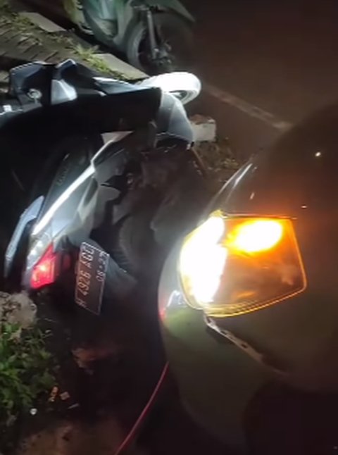 Pemobil di Semarang Tabrak Pemotor Hingga Jatuh Tersungkur tapi Justru Ramai Dipuji,