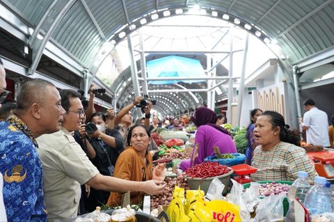 Kunjungi Pasar Suka Ramai di Medan, Mendag Budi Santoso Cek Langsung Kesiapan Jelang Nataru