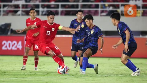 Pemain Timnas Indonesia, Kadek Arel melakukan selebrasi setelah mencetak gol penyeimbang 1-1 ke gawang Laos pada laga lanjutan Grup B Piala AFF 2024 di Stadion Manahan, Solo, Jawa Ten