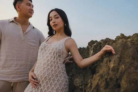 Melihat pesona cantik Nikita Willy melahirkan anak kedua dengan metode water birth (@nikitawillyofficial94)
