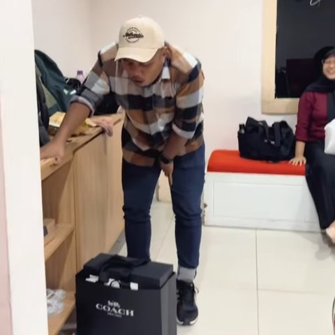 Kocak, Kelakuan Kiky Saputri Bikin Muntah-muntah Manajernya Gara-gara Diberi Bau Pusar