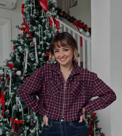 Jadi Single Parent, 7 Potret Joanna Alexandra Sambut Natal Bersama Empat Anak - Tampil Kompak dengan Tartan Outfit