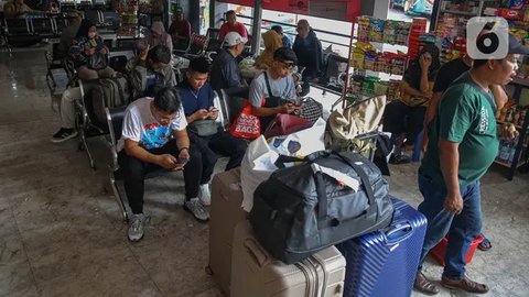 Menteri Perhubungan, Dudy Purwagandhi mengatakan ada 32.130 unit bus berkapasitas 1,2 juta penumpang serta 113 terminal penunjang sudah siap dioperasikan. (Liputan6.com/Angga Yuniar)