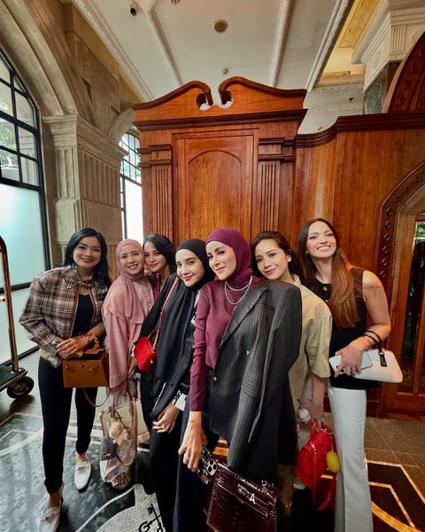 Potret Geng Cendols Kumpul Bareng Meski Formasi Tidak Lengkap, Pamer Cincin Segede Gaban