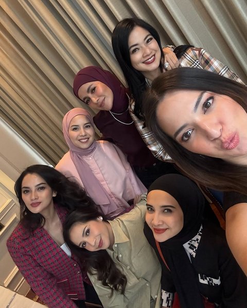 Potret Geng Cendols Kumpul Bareng Meski Formasi Tidak Lengkap, Pamer Cincin Segede Gaban