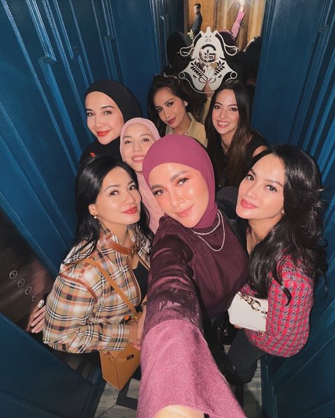 Potret Geng Cendols Kumpul Bareng Meski Formasi Tidak Lengkap, Pamer Cincin Segede Gaban