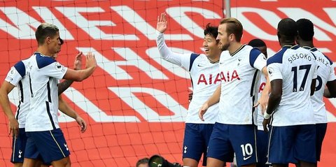 Mari Bernostalgia: MU Pernah Dibantai Tottenham 6-1, Masih Ingat?