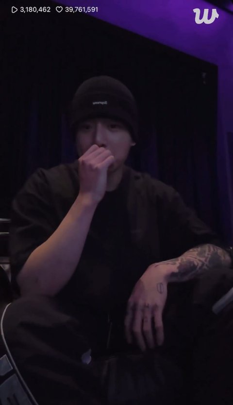 Jungkook BTS Pamer Ruangan Karaoke di Rumah Baru saat Live