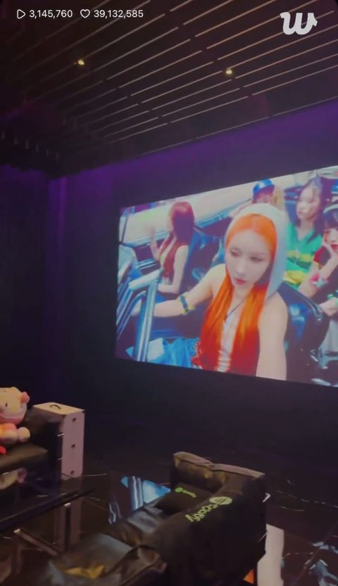 Jungkook BTS Pamer Ruangan Karaoke di Rumah Baru saat Live