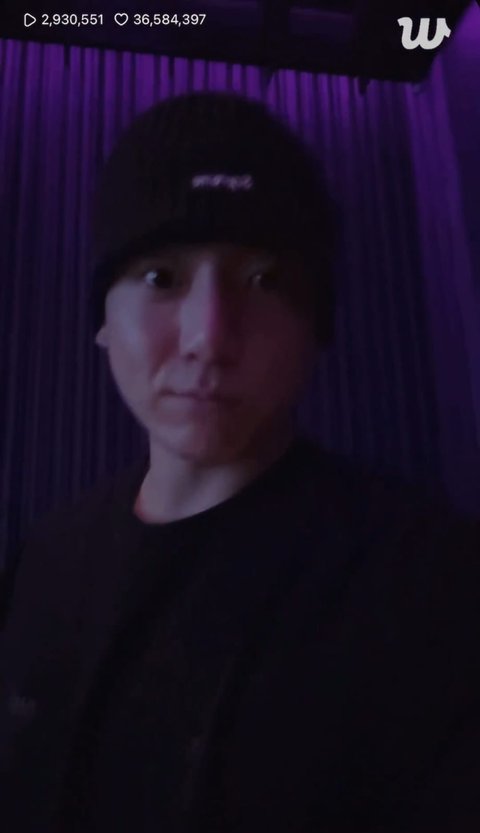 Jungkook BTS Pamer Ruangan Karaoke di Rumah Baru saat Live