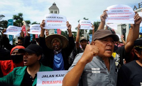 FOTO: Aksi Warga Desa Iwul Bogor Tolak Alih Fungsi Lahan Pertanian Jadi Perumahan