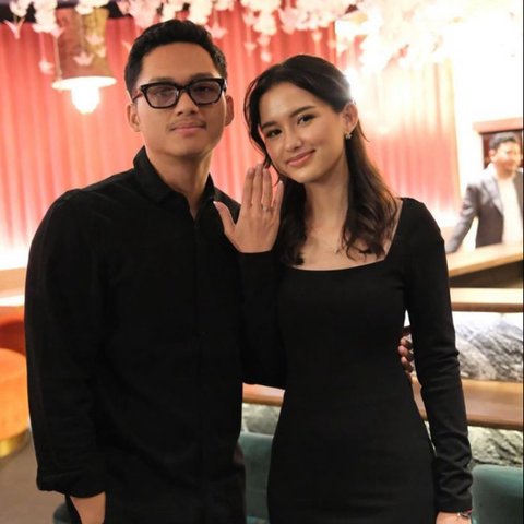 7 Artis Indonesia yang Lamar Kekasih pada 2024, Romantis Penuh Cinta Kasih