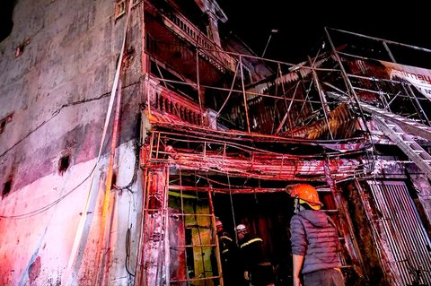 FOTO: Tragedi Maut Bar Karaoke Vietnam, 11 Orang Tewas Terpanggang Akibat Kebakaran yang Diduga Disengaja