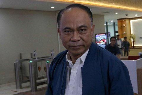 FOTO: Raut Budi Arie Setiadi Usai 7 Jam Diperiksa Bareskrim Polri Terkait Judi Online