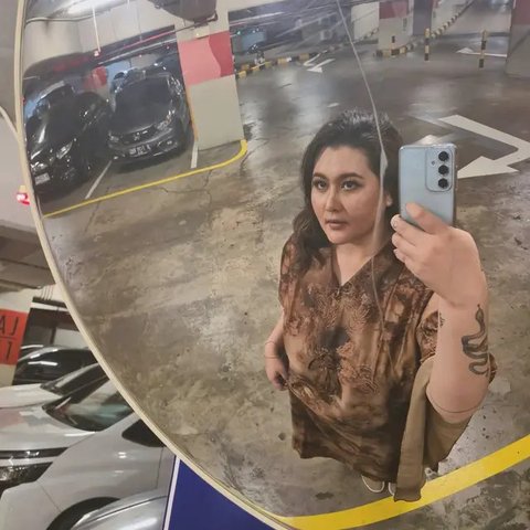 Potret Talitha Curtis Pamer 8 Tato di Tubuh (Sumber: Instagram/talithacurtis_)