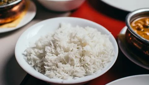 Ilustrasi nasi putih/copyright freepik.com/Jcomp