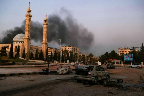 FOTO: Perang Baru Pecah! Pasukan Pemberontak Ambil Alih Aleppo di Suriah, Rusia Balas dengan Serangan Udara