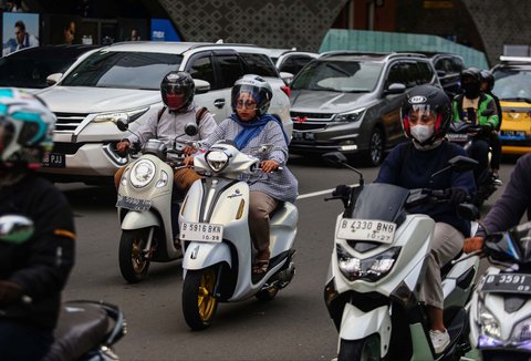 FOTO: Prabowo Putuskan Upah Minimum 2025 Naik 6,5 Persen, Segini Besaran UMP di Jakarta