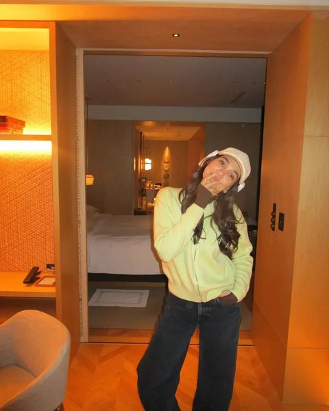 Potret Luna Maya dan Maxime Sambut Natal di Jepang (Sumber: Instagram/lunamaya)