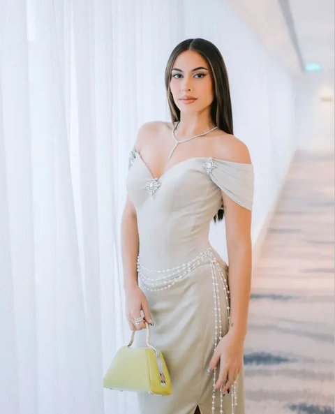 7 Gaya Kondangan Artis yang Curi Perhatian