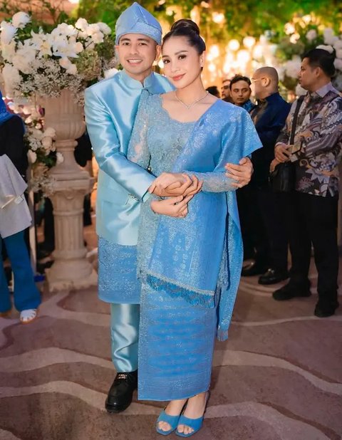 7 Gaya Kondangan Artis yang Curi Perhatian