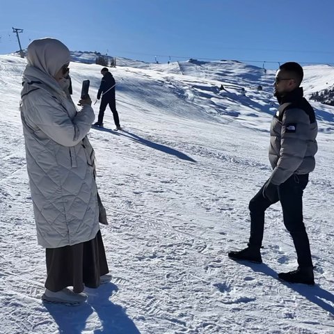 Momen Lucu Shireen Sungkar dan Teuku Wisnu Saat Foto-foto, Fakta di Balik Caption 'Cape Banget'