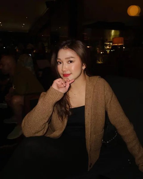 Wanita berinisial YB melaporkan selebgram Chandrika Chika ke Polres Metro Jakarta Selatan atas dugaan penganiayaan. Polisi kini mendalami kasus ini. (Foto: Dok. Instagram @chndrika_)