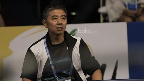 Wakil Ketua Umum I PP PBSI, Taufik Hidayat, secara resmi mengumumkan susunan pelatih pelatnas di Cipayung, Jakarta Timur, Jumat (20/12/2024). (Bola.com/Muhamad Luthfi Ma'ruf)