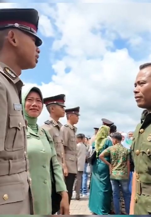 Rendi Pemuda Disabilitas Resmi Jadi Polisi