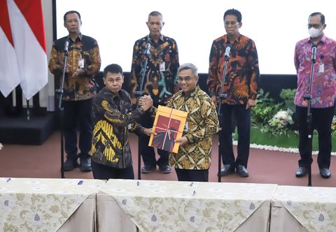 FOTO: Ucap Pakta Integritas, Pimpinan dan Dewas KPK Resmi Mulai Menjabat