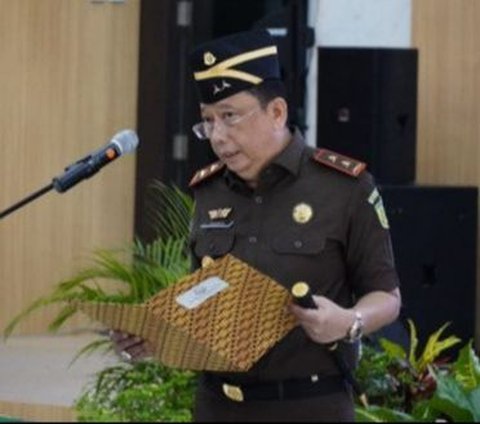 Kejati Kepri Terima Pelimpahan 12 Tersangka dan Barang Bukti Perkara Narkotika, 10 di Antaranya Oknum Polisi