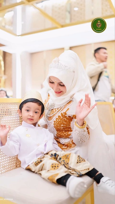 Potret Sulthan, Anak Roro Fitria yang Makin Besar Makin Ganteng
