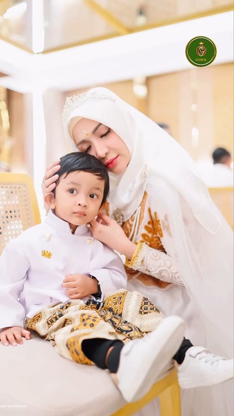 Potret Sulthan, Anak Roro Fitria yang Makin Besar Makin Ganteng