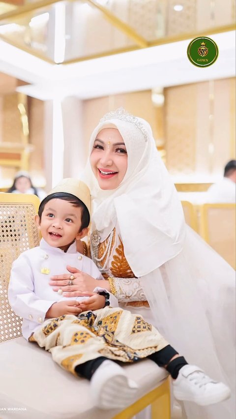 Potret Sulthan, Anak Roro Fitria yang Makin Besar Makin Ganteng