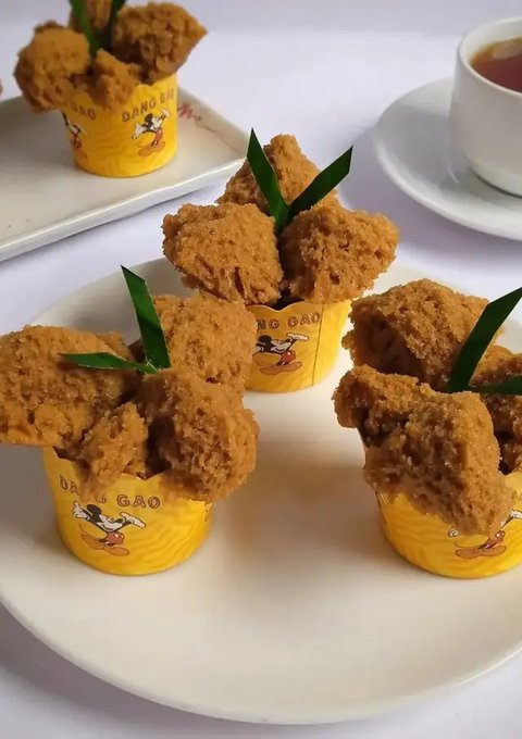 kue bolu kukus gula merah (credit: Cookpad/DC Food's @cook_108504975)