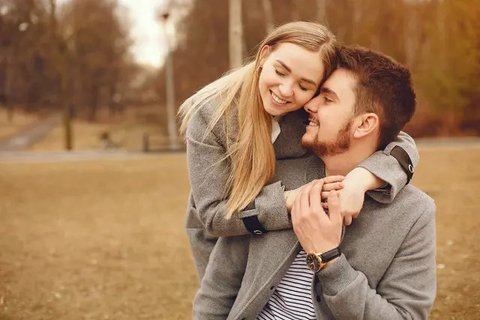 Zodiak yang Suka Pamer Hubungan di Media Sosial copyright/pexels/Elle Hughes