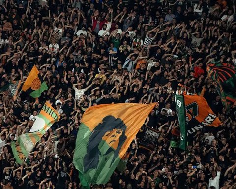 Jay Idzes beraksi saat Venezia bertandang ke markas AS Roma dalam laga Serie A 2024/2025, Minggu (29/10/2024). (Instagram/jayidzes).