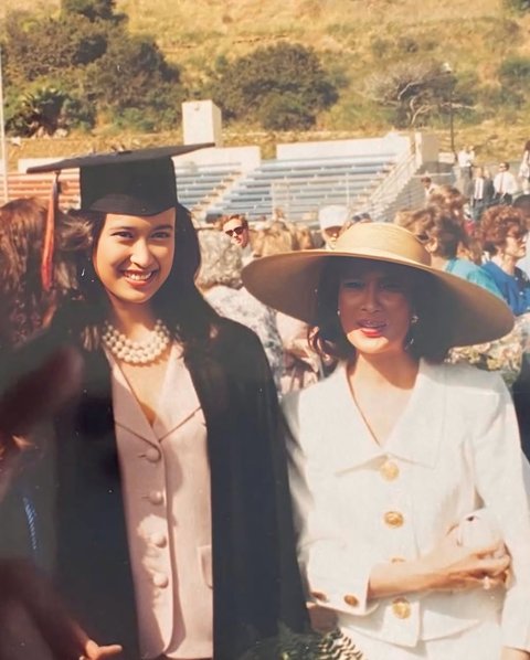 Paras Cantik Ibunda Menteri Widi Wardhana Banjir Pujian