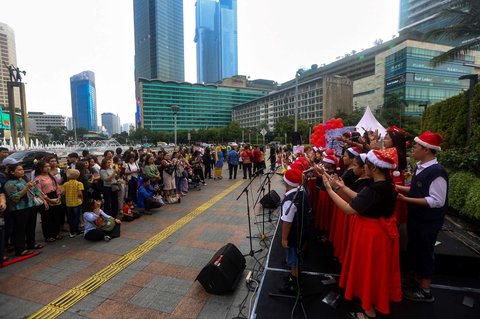 FOTO: Semarak Christmas Carol Sambut Perayaan Natal di Jakarta