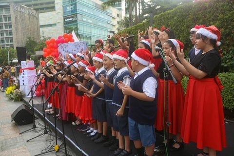 FOTO: Semarak Christmas Carol Sambut Perayaan Natal di Jakarta